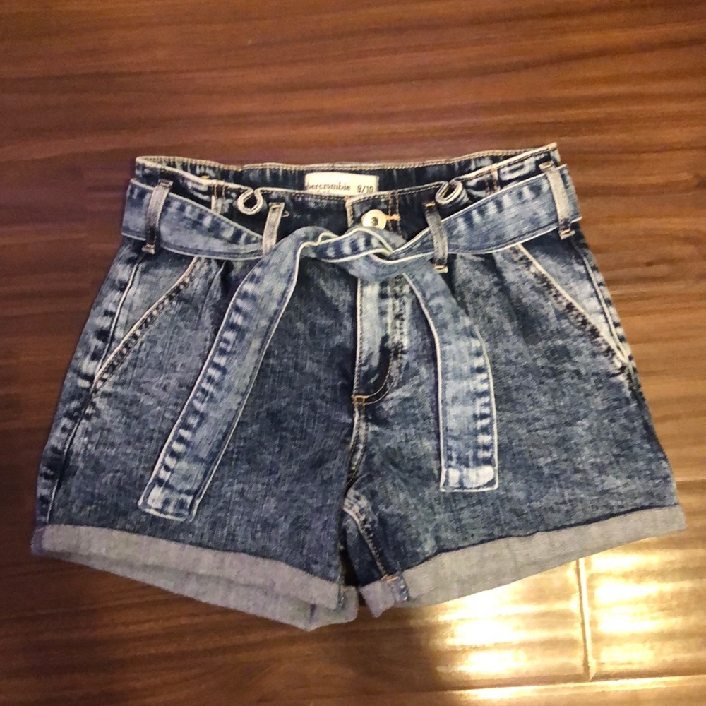 Abercrombie girls paper bag waist shorts size 9/10